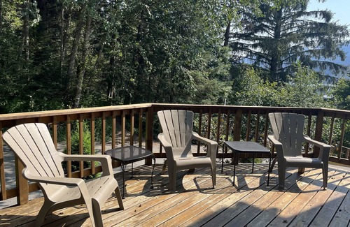 Downtown Juneau House | Modern Downtown Townhouse with a View