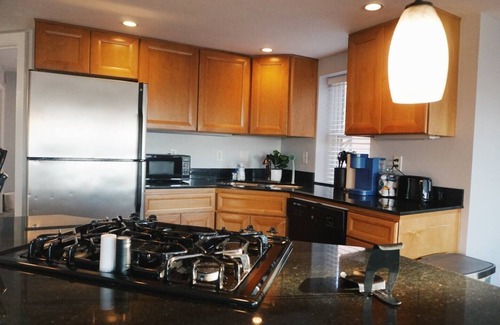 Downtown Salt Lake City Apartment | Modern Downtown Apartment | Walk to Restaurants & Shops
