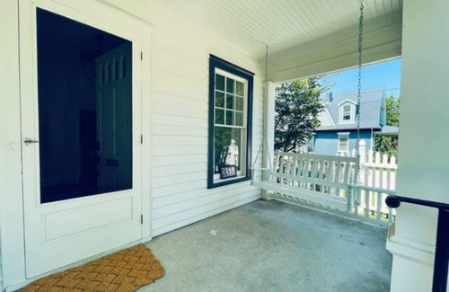 Lexington House | 💙Modern Downtown with Parking - Keeneland - Horse Park