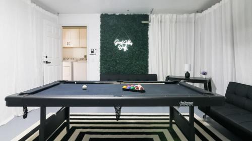 Lake Davenport Estates House | Modern Dream Disney Vacation Getaway - Pool