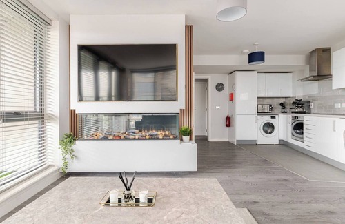 Donaghmede Apartment | Modern Dublin Apartment - 10min from Airport & City Centre