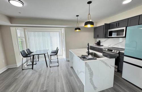 Columbia Heights Apartment | Modern Duplex 2BR near Metro