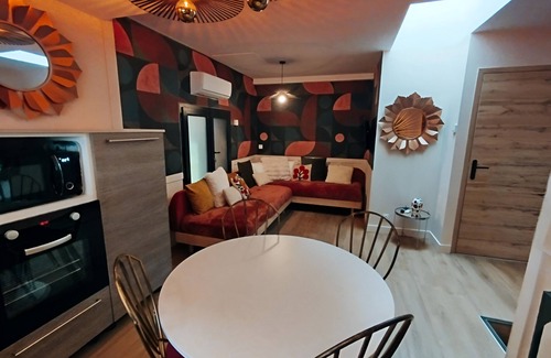 Champlay House | Modern duplex with air conditioning, quiet and comfort