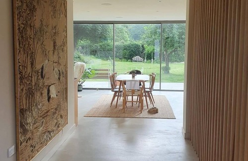Dorking House | Modern eco house in the Surrey Hills