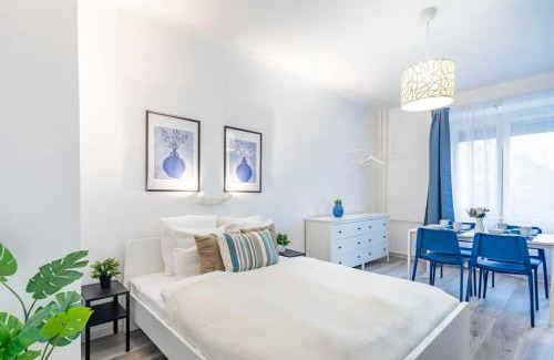 Lagymanyos Apartment | Modern Elegance Spacious and Cozy