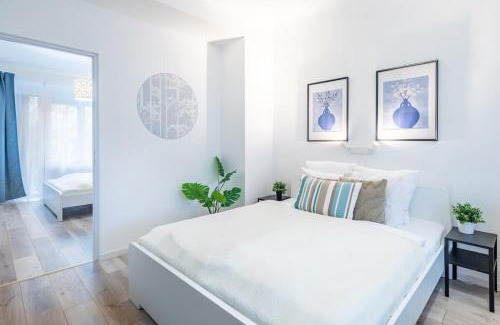 Lagymanyos Apartment | Modern Elegance Spacious and Cozy