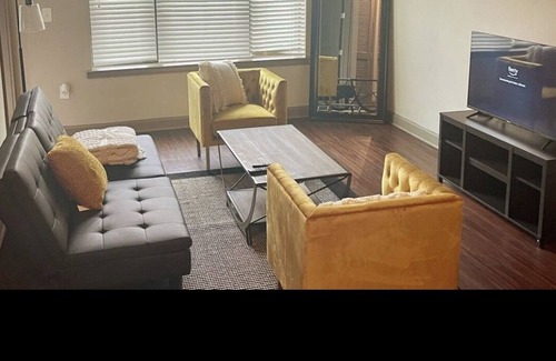 Atlantic Station Area Apartment | Modern & Elegant Loft @ Atlantic station