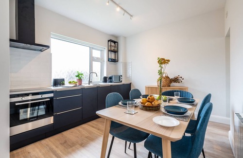 Kenmare House | Modern Elegant Townhouse in Historic Kenmare