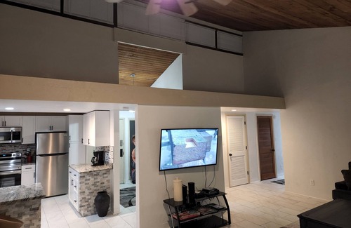 Grenelefe Condo | Modern/Elegant
