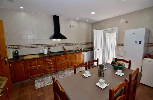 Los Gallos-Cerromolino Villa | Modern Villa Calma with fenced pool