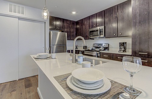 Marble Falls Apartment | Modern Escape: Brand New & Resort-Style Amenities like Pool and Golf Sim
