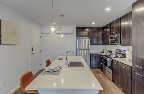 Marble Falls Apartment | Modern Escape: Brand New & Resort-Style Amenities like Pool and Golf Sim