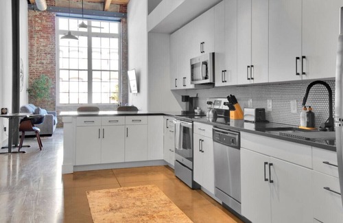 Judson Apartment | Modern Escape | Pool | Easy Access to DT & More!