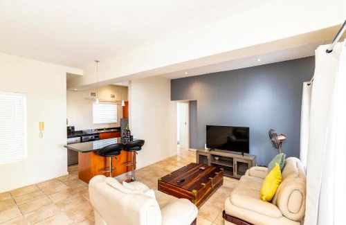 Beacon Bay Villa | Modern Executive Unit