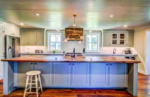 The Blue Mountains House | Modern Farmhouse, pool, recreational barn on 168 acres near Blue Mtn