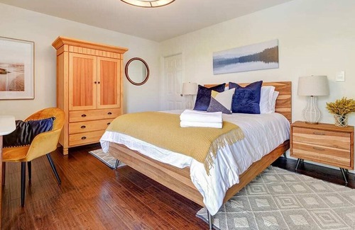 Carrying Place House | Modern Family and Pet Friendly Home in Prince Edward County with Pool and Canal