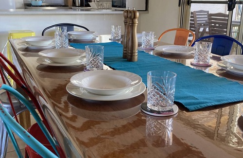 Falcon House | Modern Family Beach House 200m from the coast.