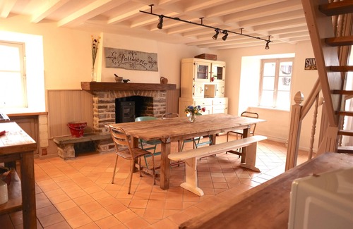 Bernieres-le-Patry House | Modern family farmhouse with pool 'La Garenterie'
