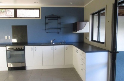 Tutukaka House | Modern family-friendly home - minutes from beach