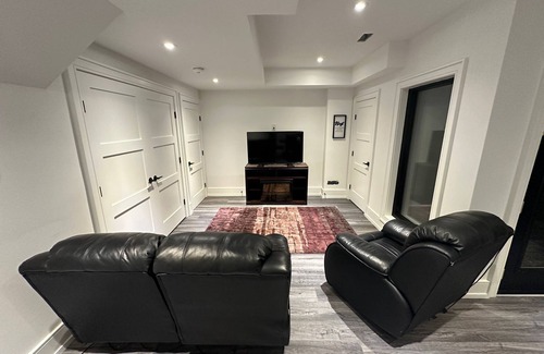 The Peanut Apartment | Modern Family Friendly Retreat in Toronto