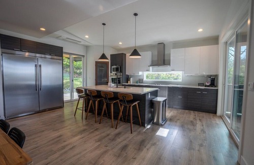 Auburn House | Modern Family Friendly Home w/River Views!
