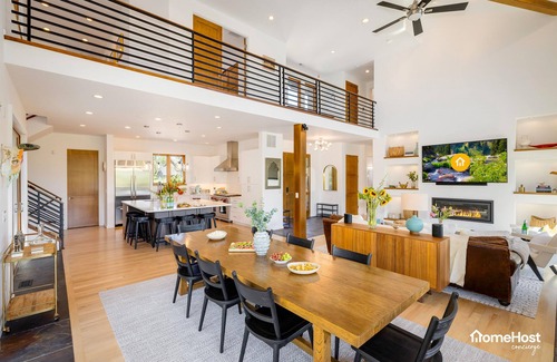 Wonderland Lake House | Modern Family-Friendly Home, 10-Min to Downtown & CU
