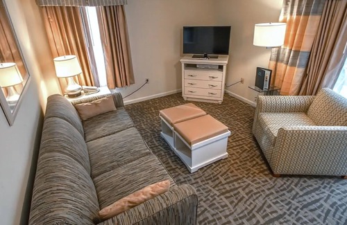 Mashpee Condo | Modern family-friendly Sea Mist Resort w/many amenities close to beaches!