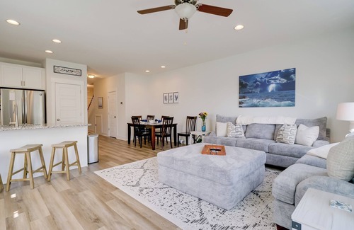 Hampstead House | Modern Family Home in Hampstead w/Patio & Grill!