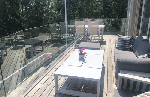 Ytterbystrand House | Modern Family Villa With Open Living Area, Large Patio and Ocean View