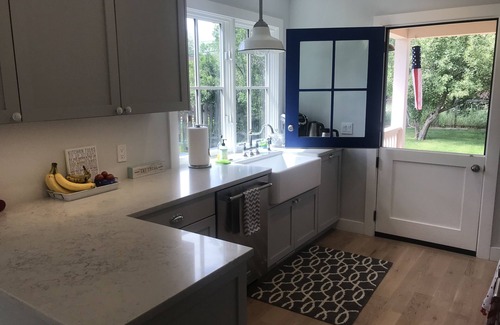 Hailey House | Modern Farm House:Amazing Location. Shopping, Hiking, Fishing and Skiing