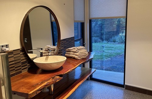 Clonbinane Other | Modern farm house that has the the most incredible views only 1hr from Melbourne