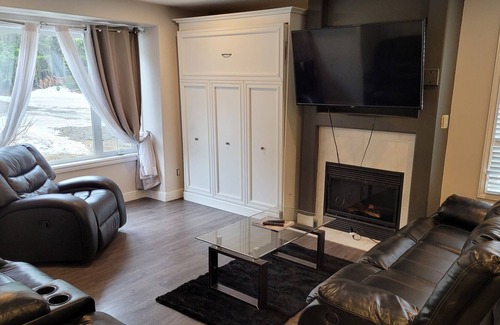 Salmon Valley Other | Modern Farm Stay with Hot Tub - 3 Bedroom(4 Beds)
