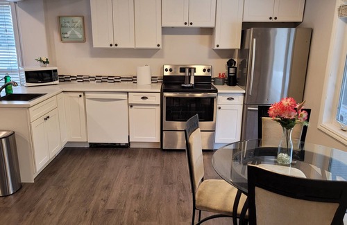 Salmon Valley Other | Modern Farm Stay with Hot Tub - 3 Bedroom(4 Beds)