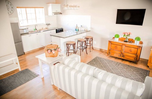 Lichtenburg Apartment | Modern Farm