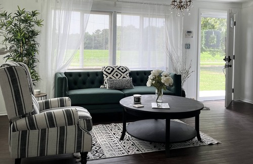 Temperanceville House | Modern farmhouse close to beach and fishing!