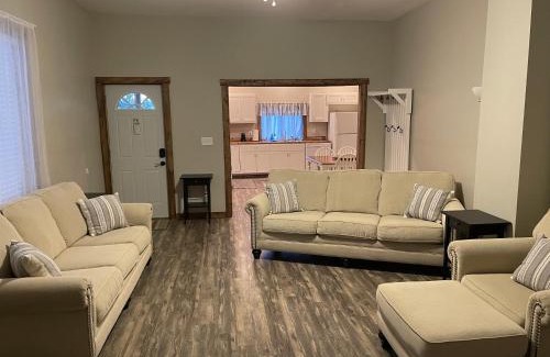 Wabash Apartment | Modern Farmhouse 3 Bed, 2 Bath Apartment, Sleeps 7, Lots of Space, Steps to Downtown, Honeywell & Eagles Theater