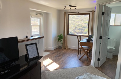 Crest Other | Modern Farmhouse Hideaway near San Diego