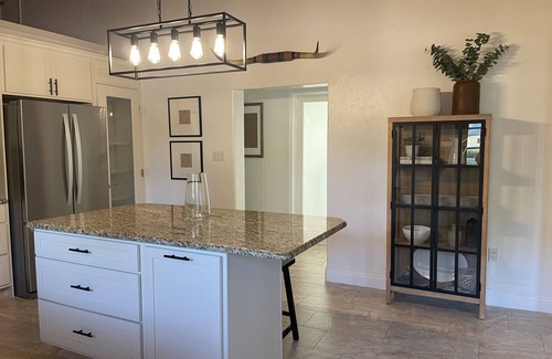 Braden River House | Modern farmhouse in the heart of UTC - Seclusion, yet close to everything!