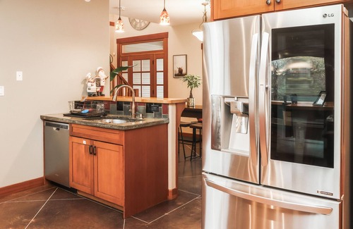 Central Saanich Other | Modern Farmhouse (Lower Floor only) with Hot Tub and Games Room