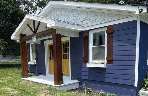 Macon Apartment | Modern Farmhouse near "Mercer" with Level 2- EV Charger!