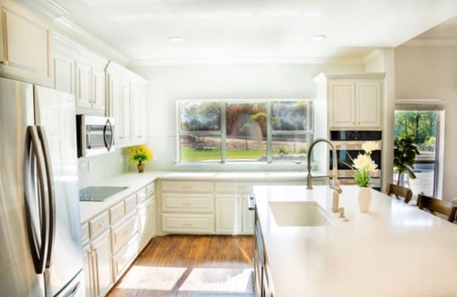 Denton County Other | Modern Farmhouse on 7 acres w/pool, hot tub. Access Denton, pilot point, Celina,