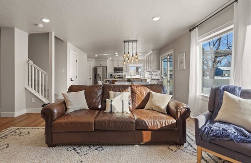 Meridian House | Modern Farmhouse Retreat | 5BR | With Pool Views
