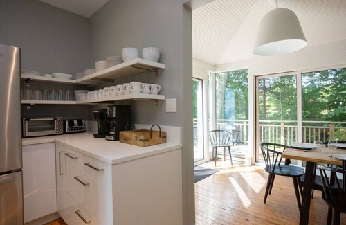 Three Oaks House | Modern Farmhouse w/Pool & Hot Tub, Surrounded by Nature - 5 minutes to beach!
