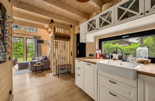 Nieporet House | Modern Farmhouse Zegrze - by Rentujemy