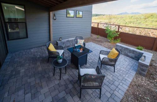 Flagstaff House | Modern Flagstaff Escape with Grill, 3 Mi to Downtown