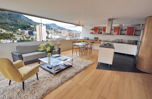 Santa Fe Apartment | Modern Flat/Great View & Location