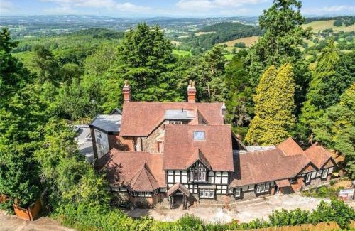 Malvern Apartment | Modern flat nestled in the Malvern Hills Worcestershire