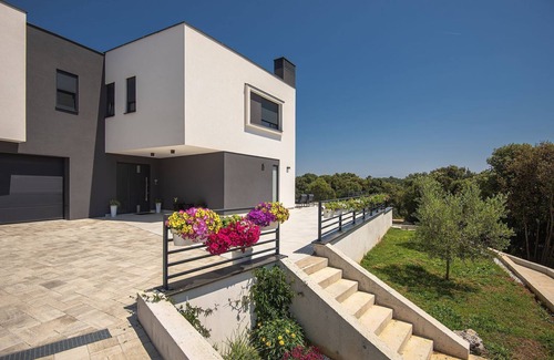 Pjescana Uvala Apartment | Modern flat with large terrace