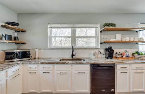 Flower Mound House | Modern Flower Mound Home < 2 Mi to River Walk