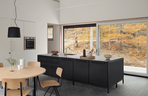 Mount Tremper House | Modern Forest retreat, nestled in Catskills Park, close to hiking and ski trails
